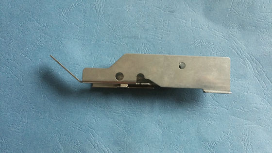 خرید قطعات فلزی SMT فیدر KW1-M2240-00x راهنمای نوار Assy YAMAHA CL12MM پوشش فیدر تولید آنلاین